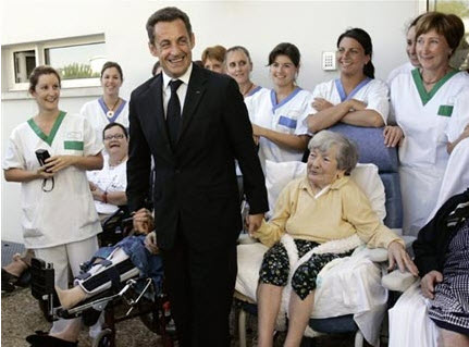 Plan Alzheimer 2008-2012 : un bilan intermédiaire mitigé - Source de l'image: http://www.rfi.fr