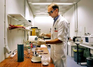 Alzheimer : Un marqueur biologique pour faciliter le diagnostic - Source de l'image : http://www.france-info.com/